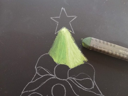 チョークアートでクリスマスツリーの描き方 写真付きで解説 Satochalkart チョークアート や黒板にオシャレに手書きイラストやカフェのメニューの書き方